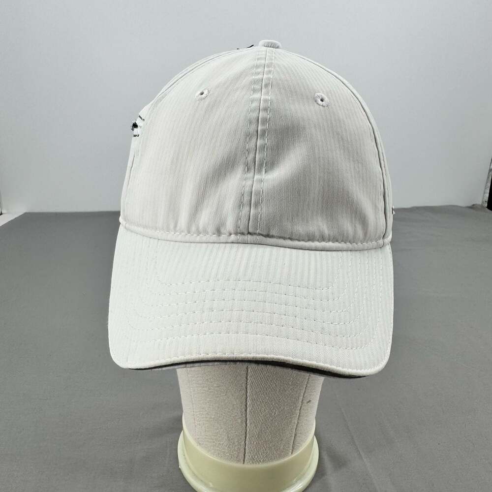 Lululemon Athletica Fast Pace Run Hat White Silver Metal Logo